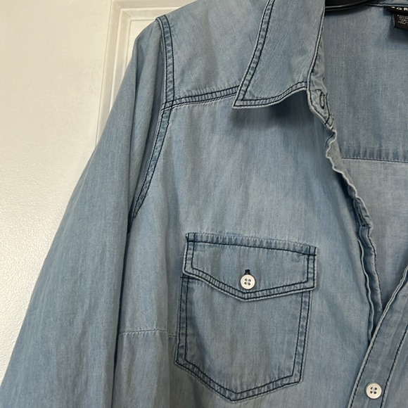 Torrid Women Denim Button Down Shirt Plus Size 1 - Picture 3 of 8